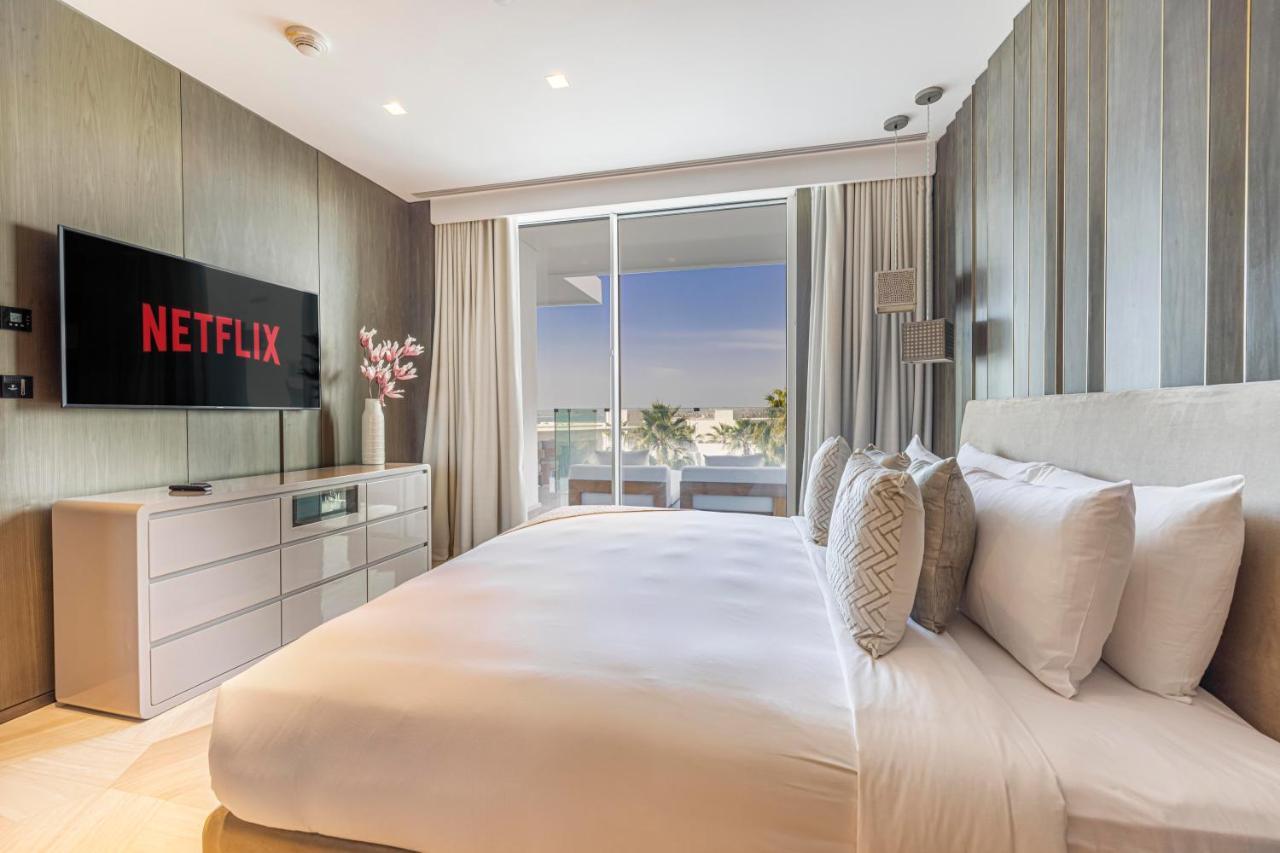 Apartment Daniels Five Palm Sea View 2br With Maids Dubai
