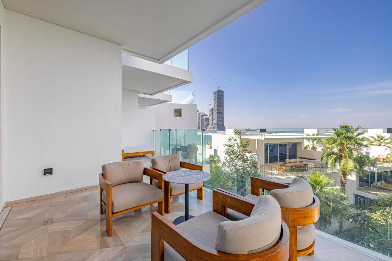 Apartment Daniels Five Palm Sea View 2br With Maids Dubai