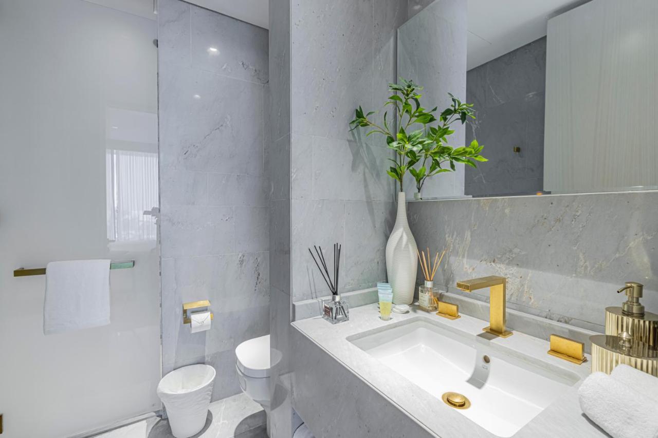 Daniels Five Palm Sea View 2br With Maids Apartment Dubai