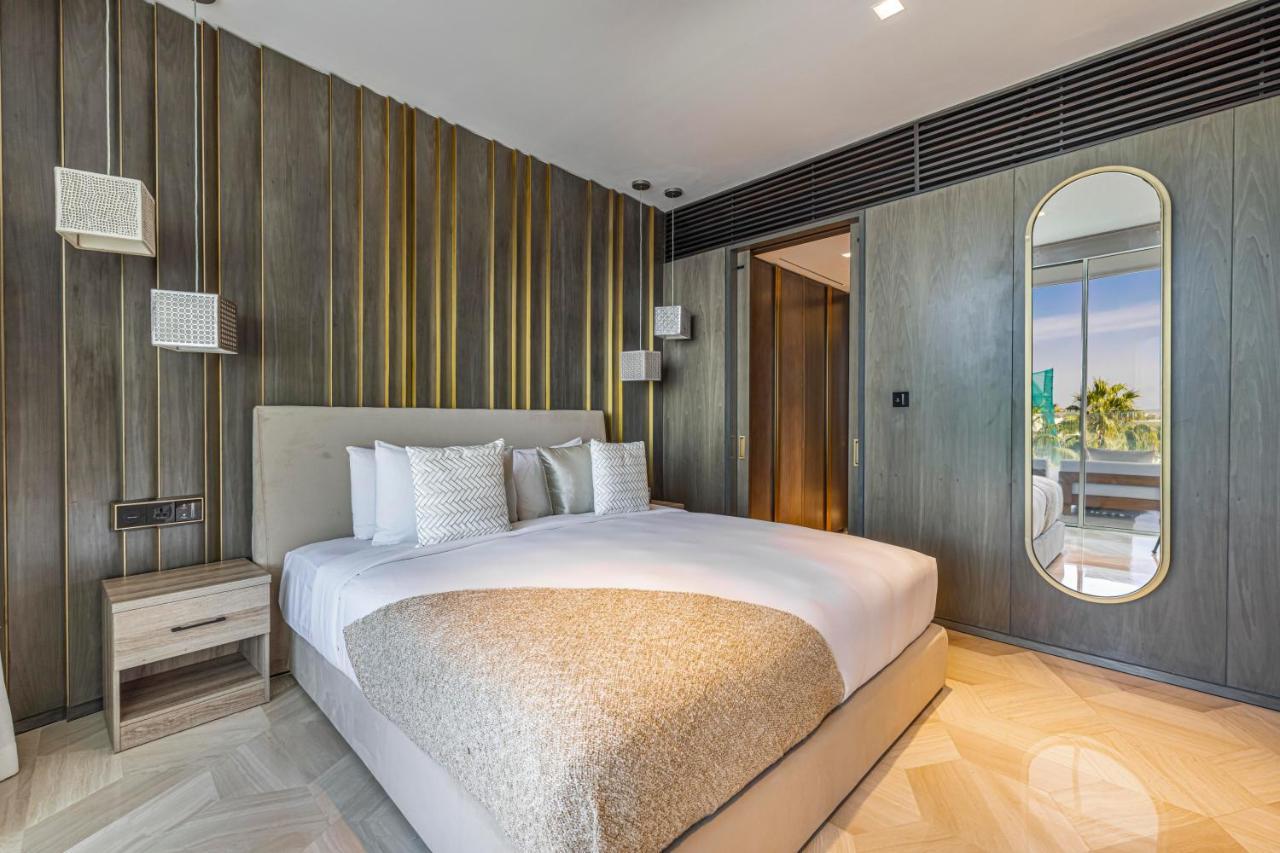 Daniels Five Palm Sea View 2br With Maids Apartment Dubai