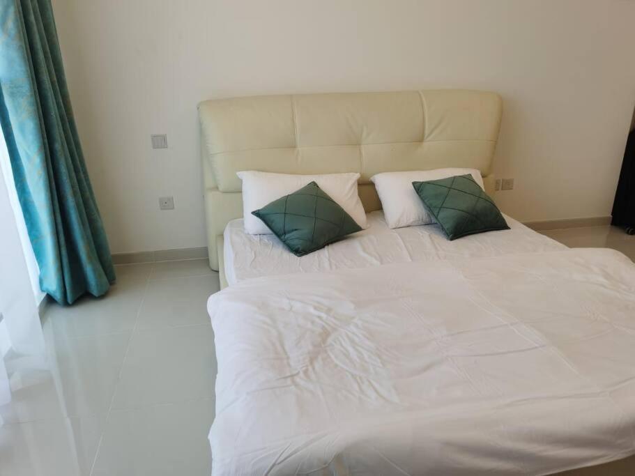 Gharfar 31715 Serene Teal Theme-high Floor-pool * Dubaï