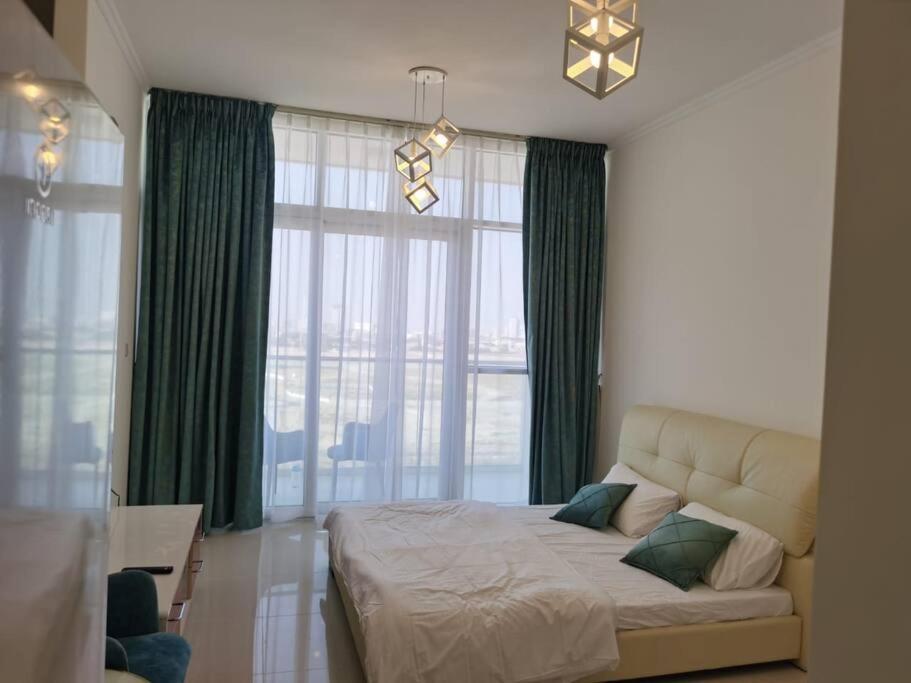 Gharfar 31715 Serene Teal Theme-high Floor-pool Appartement Dubaï