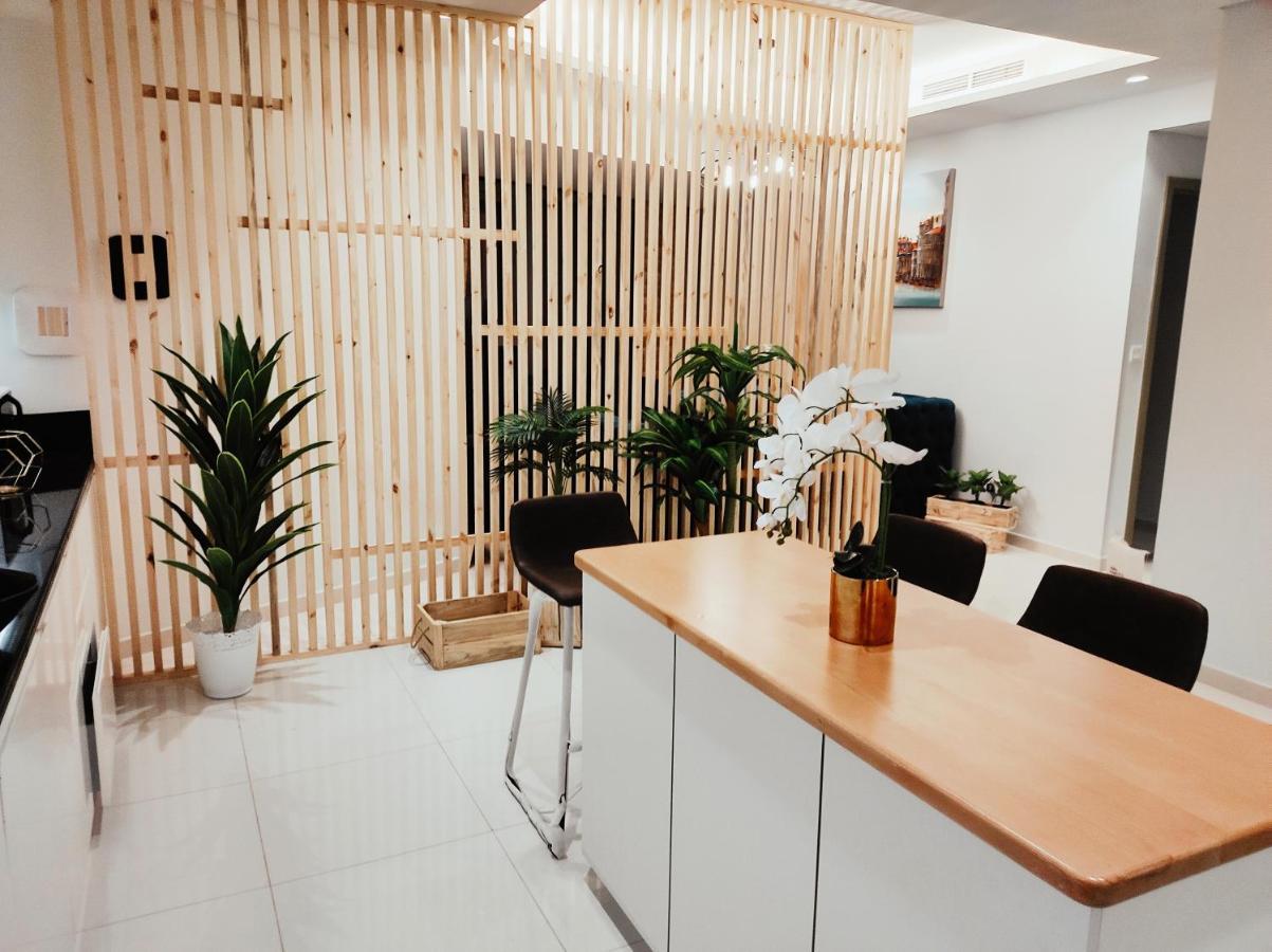 Paramount Midtown, Business Bay Apartment *