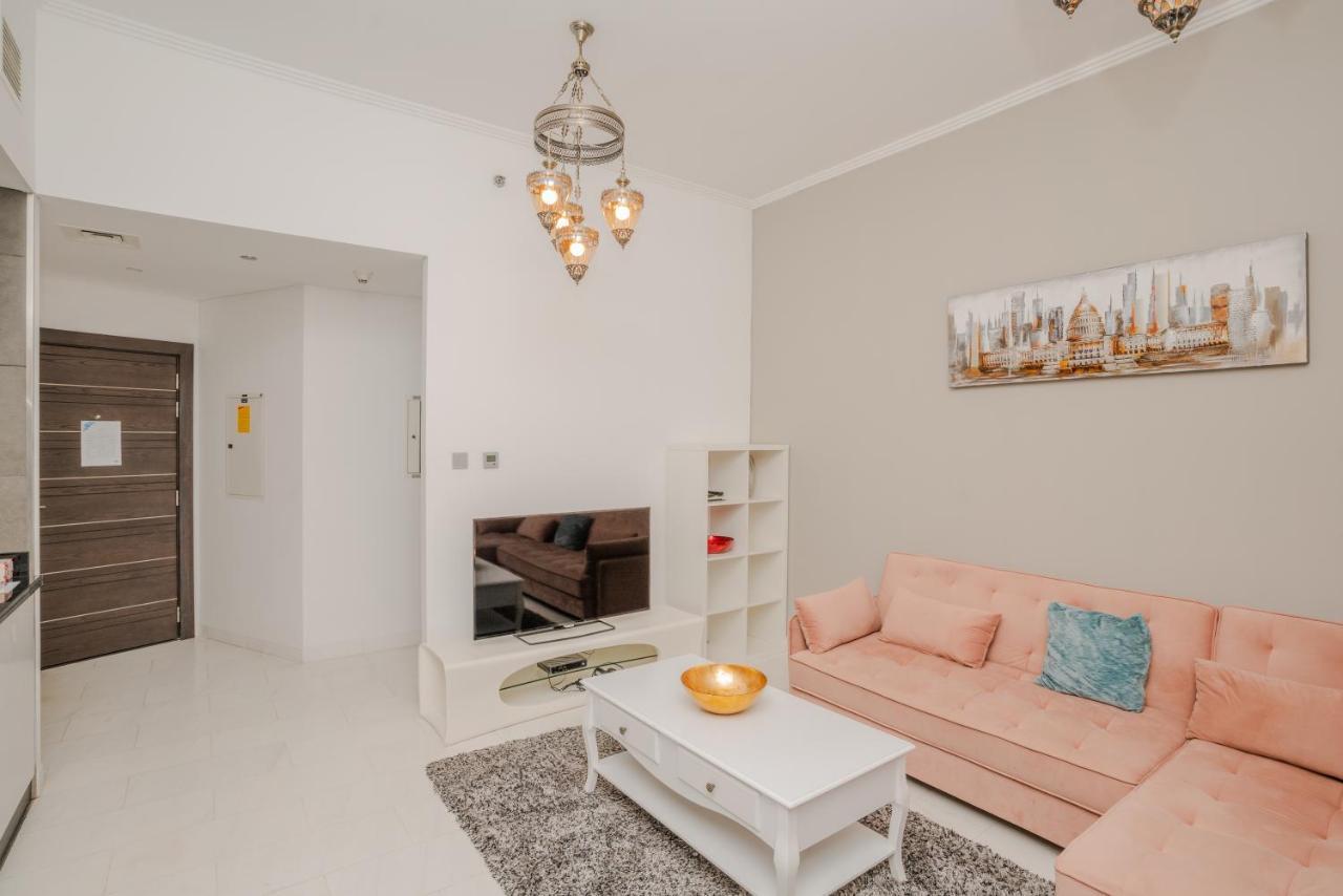 Large 2 Bedroom, Pool And Gym Access, Cayan Tower Apartamento *