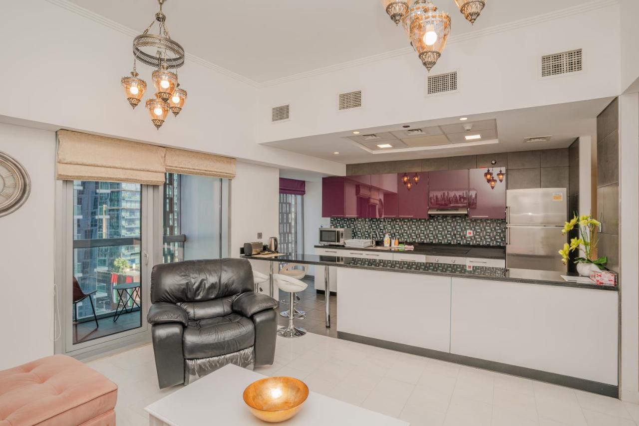 Apartamento Large 2 Bedroom, Pool And Gym Access, Cayan Tower *