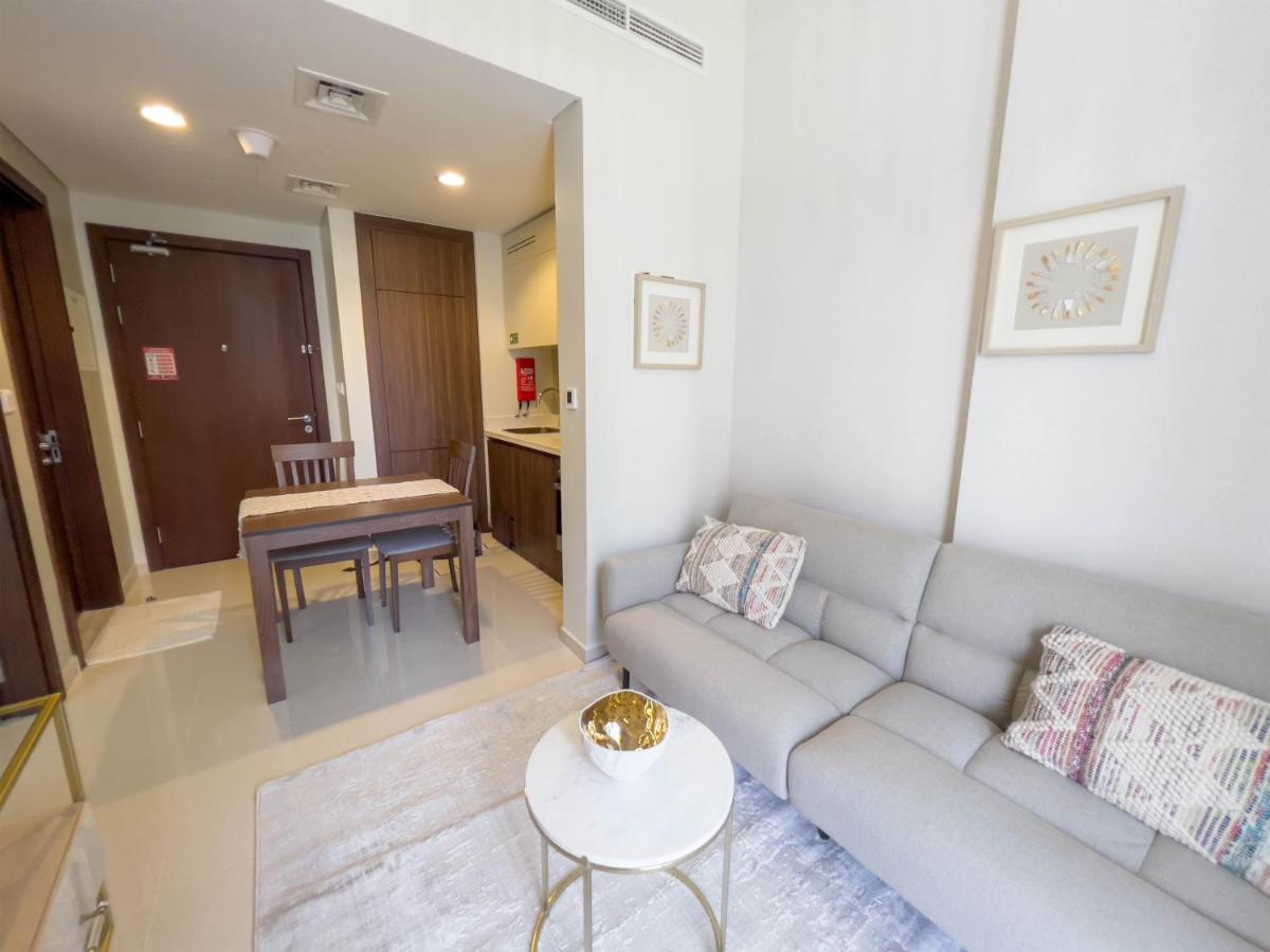 Apartemen Cosmos Living Business Bay Downtown *