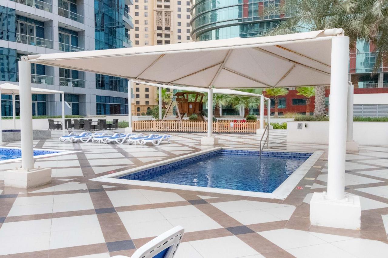& Comfy 1br W/ Marina Views / Walk To Appartement Dubaï