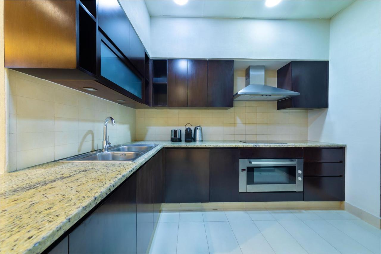 Apartamento Maison Privee - Spacious Apt On Palm Jumeirah W Sea Views And Premium Facilities Access Dubái