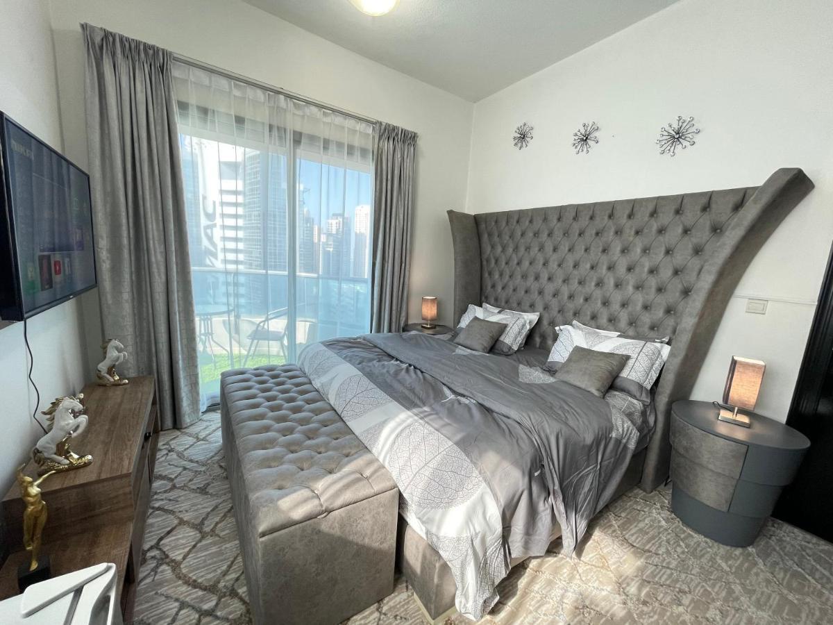 Luxury With Marina View Close To Jbr And Metro With Shared Kitchen Quarto em Acomodações Particulares Dubai