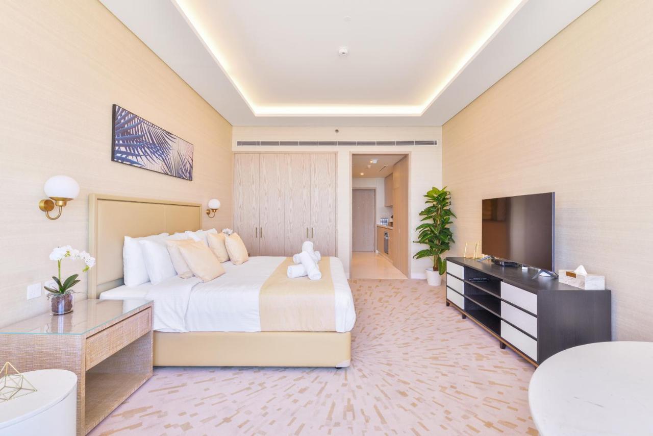 Ultra Luxury Palm Tower With Shared Facilities Dubái