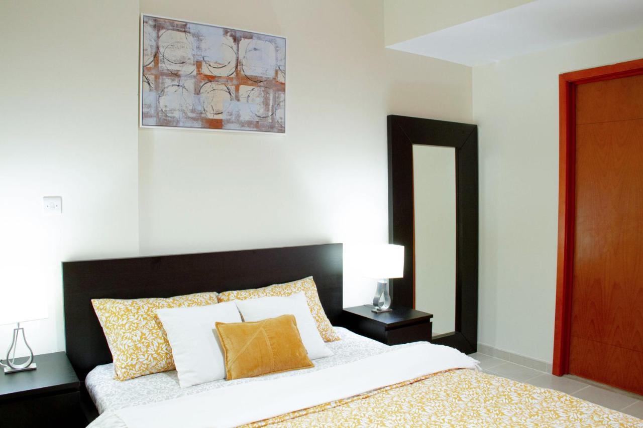 Prime Location-greens 1br - Free Parking-pool-gym *