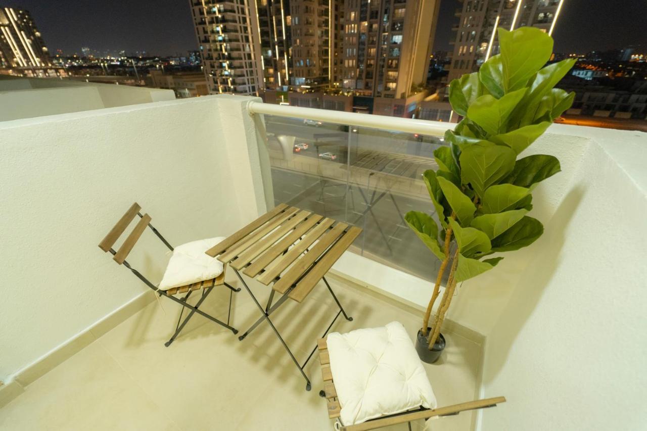 Newly Furnished Apt- Easy Access To Metro Appartement Dubaï