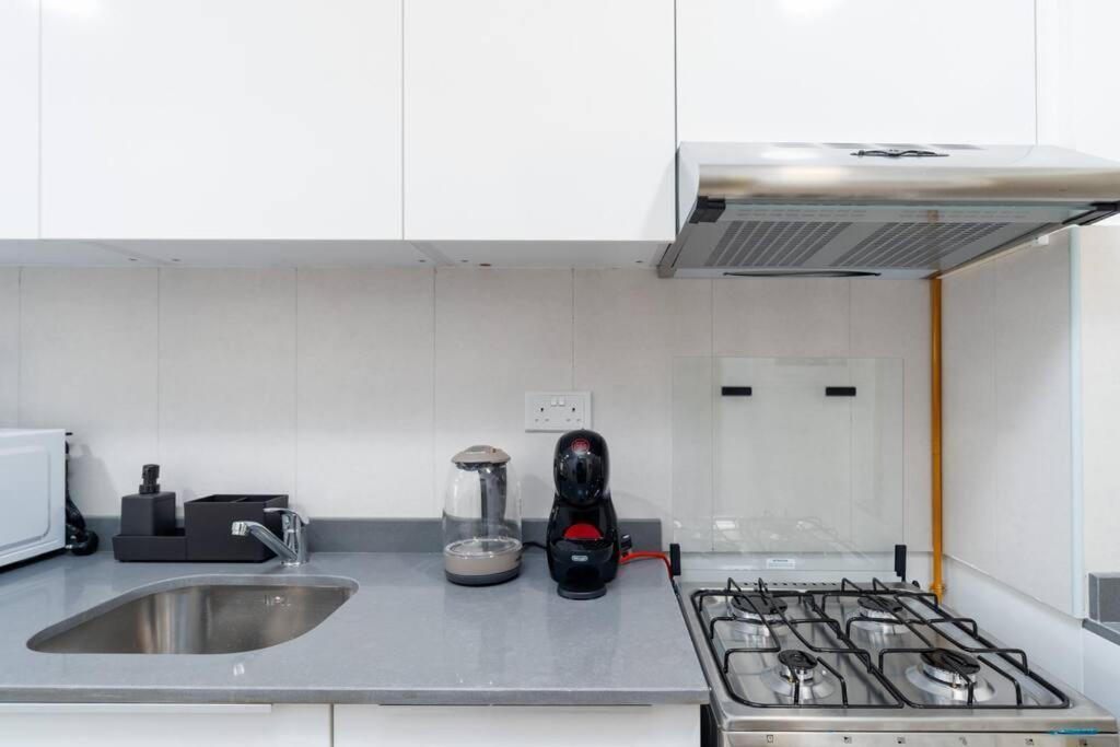 Appartement In Jvc - Pool & Gym Dubaï