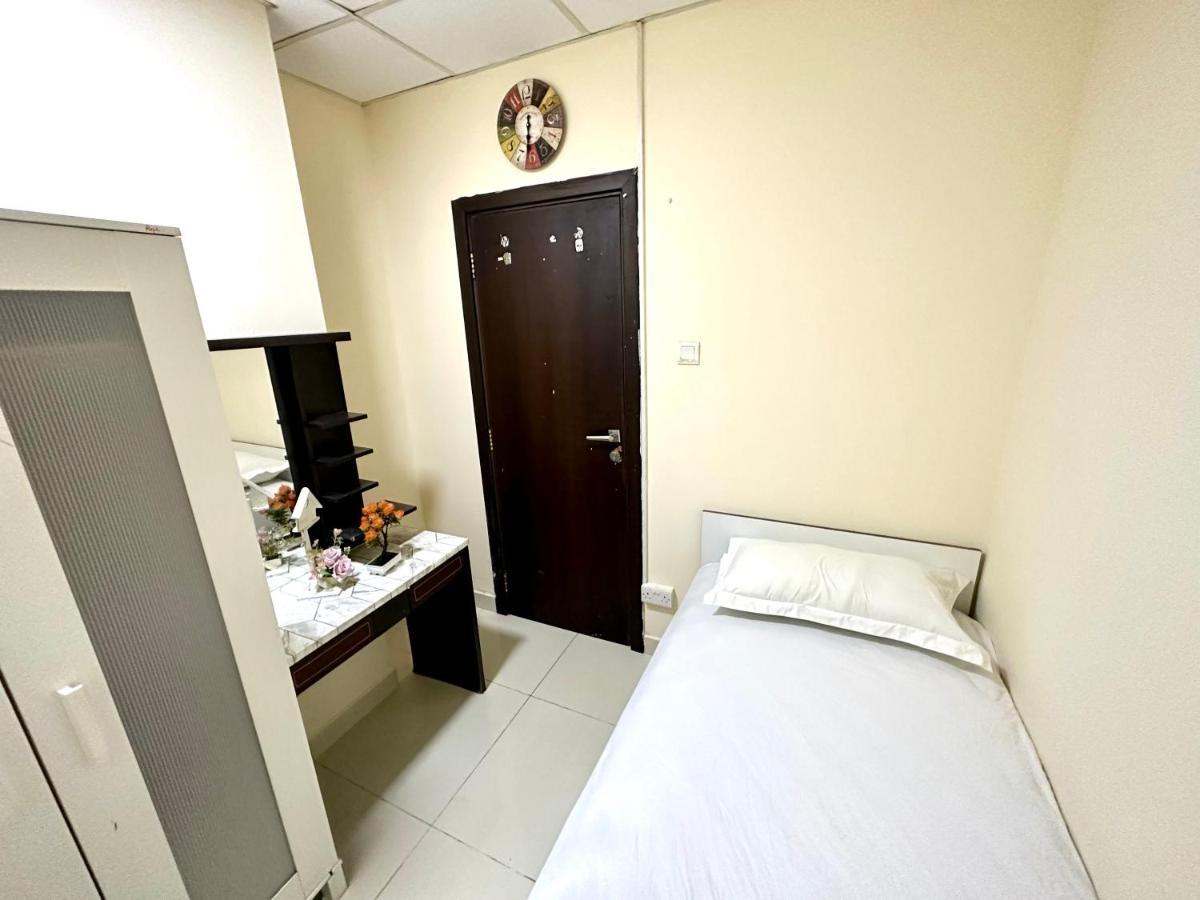 Low-priced Budget For Rent Near Dafza Habitación en casa particular Dubái