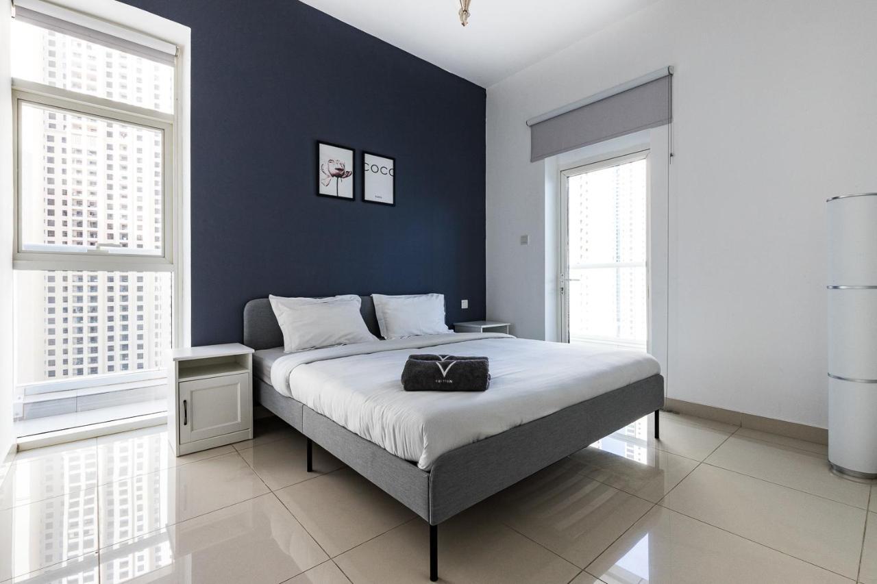 V Edition - Tranquil Retreat With Terrace And Epic Marina View