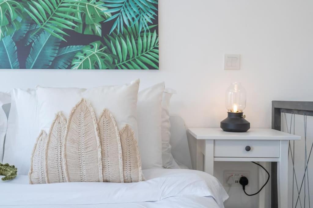 Tropical Loft With Working Station In Jvc Apartament Dubai