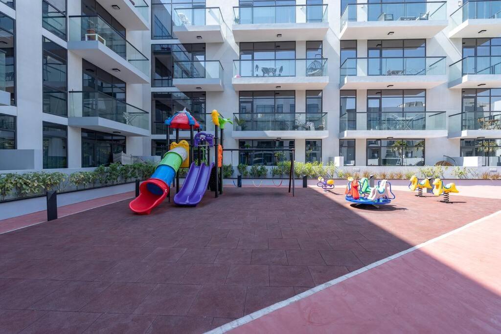Tropical Loft With Working Station In Jvc Apartament *