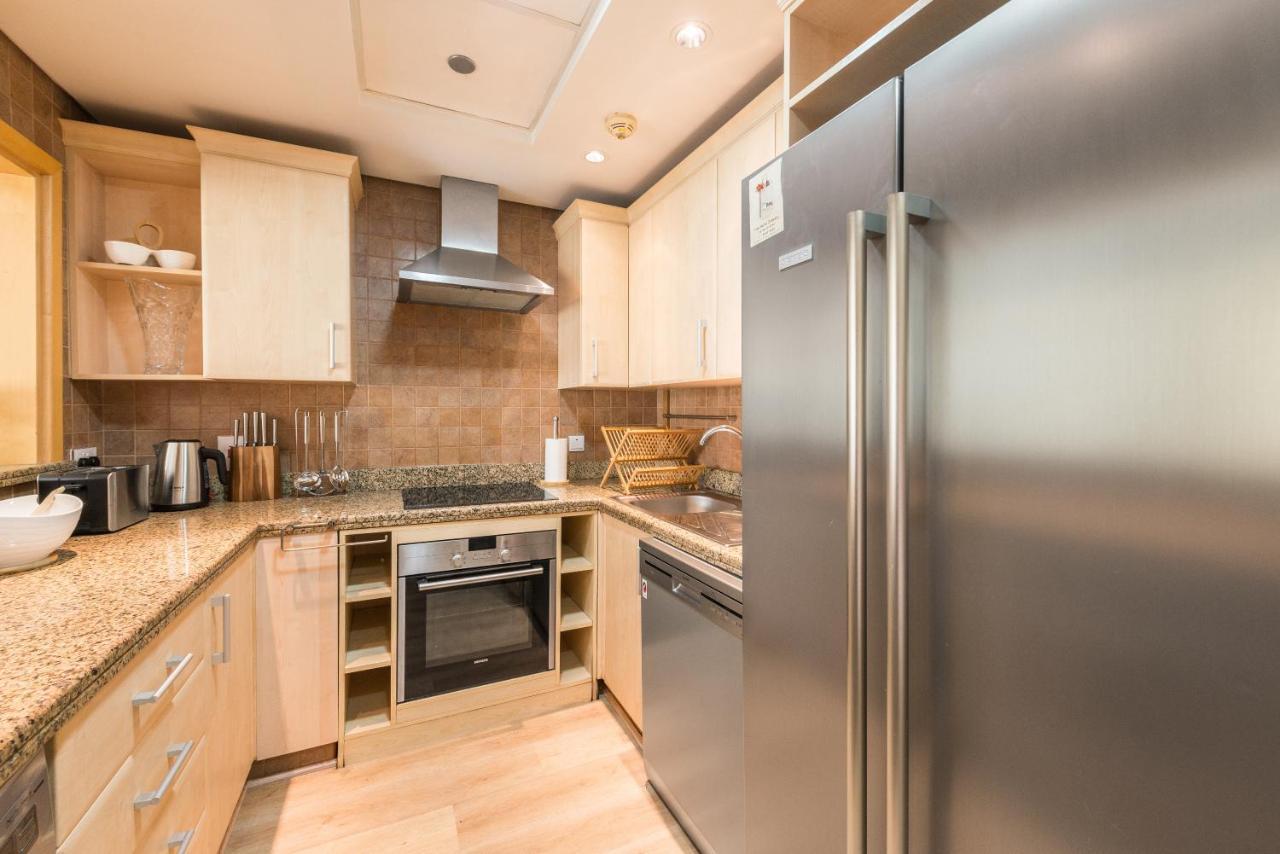 Apartment Shoreline - Beachfront Luxury Palm Jumeirah - Free 5* Access