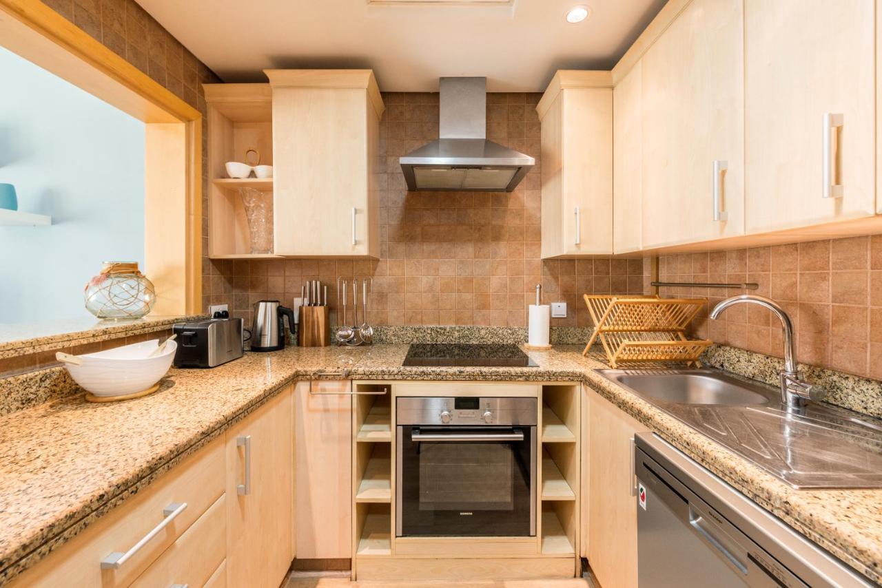 Apartment Shoreline - Beachfront Luxury Palm Jumeirah - Free 5* Access *