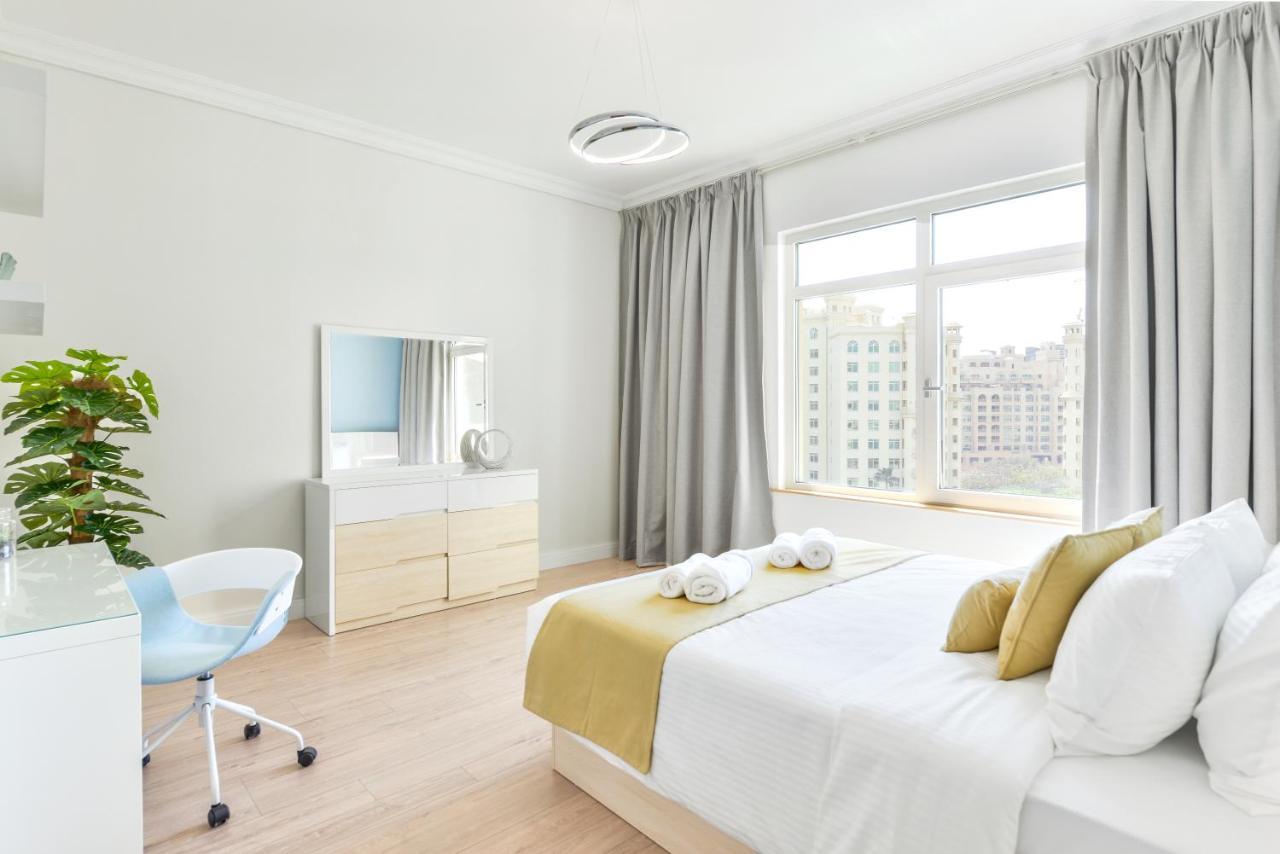 Shoreline - Beachfront Luxury Palm Jumeirah - Free 5* Access * Dubai