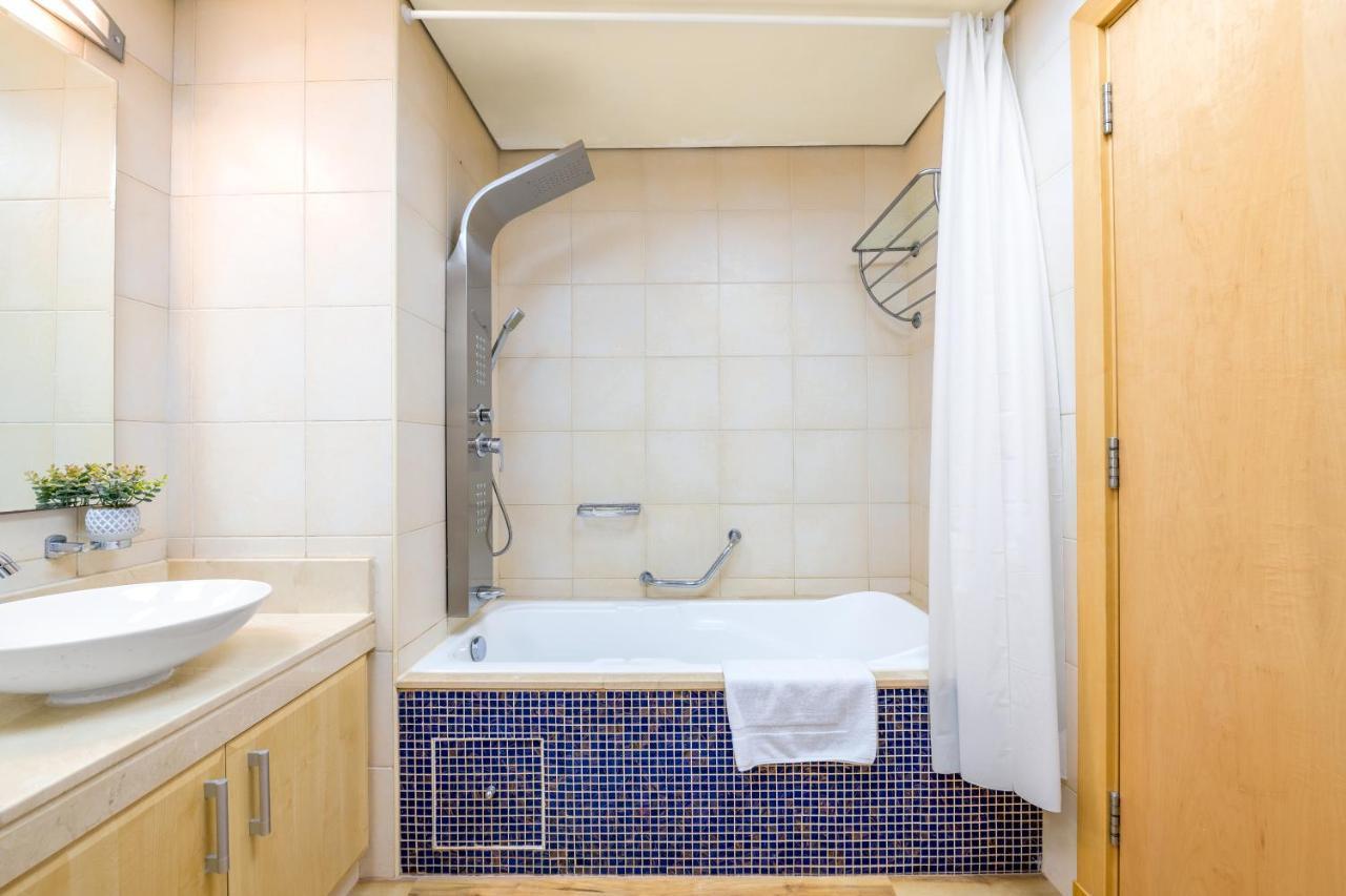 Shoreline - Beachfront Luxury Palm Jumeirah - Free 5* Access *