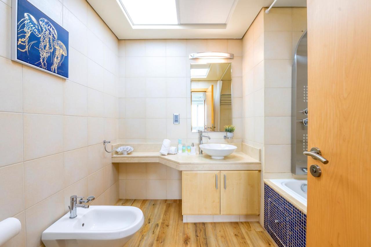 Shoreline - Beachfront Luxury Palm Jumeirah - Free 5* Access *