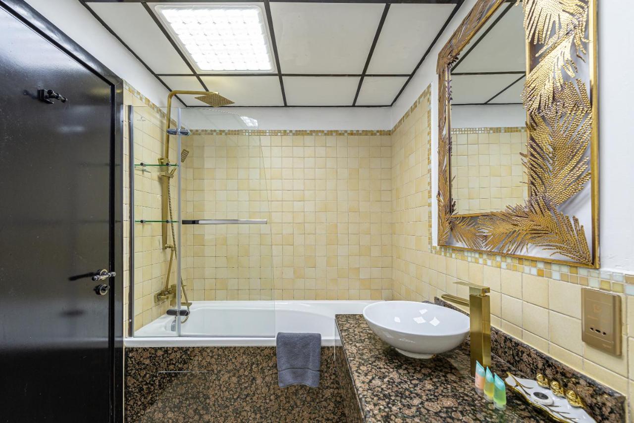 Marco Polo Apartment