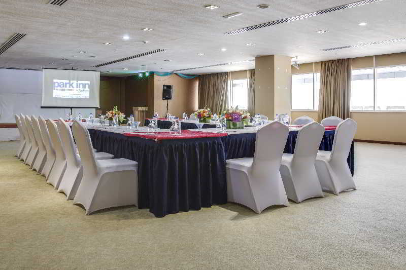 Hotel de apartamente Mena Albarsha At The Mall