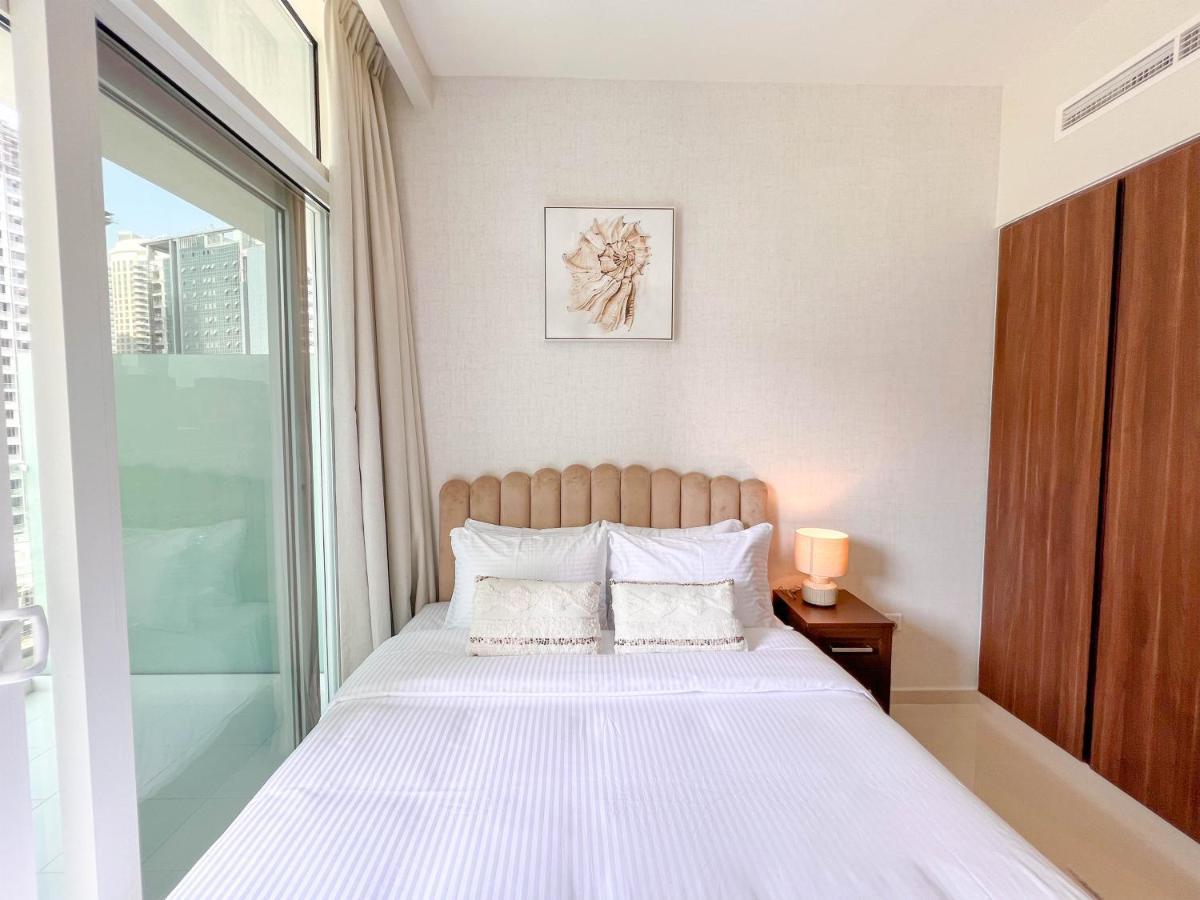 Apartemen Cosmos Living Business Bay Downtown *