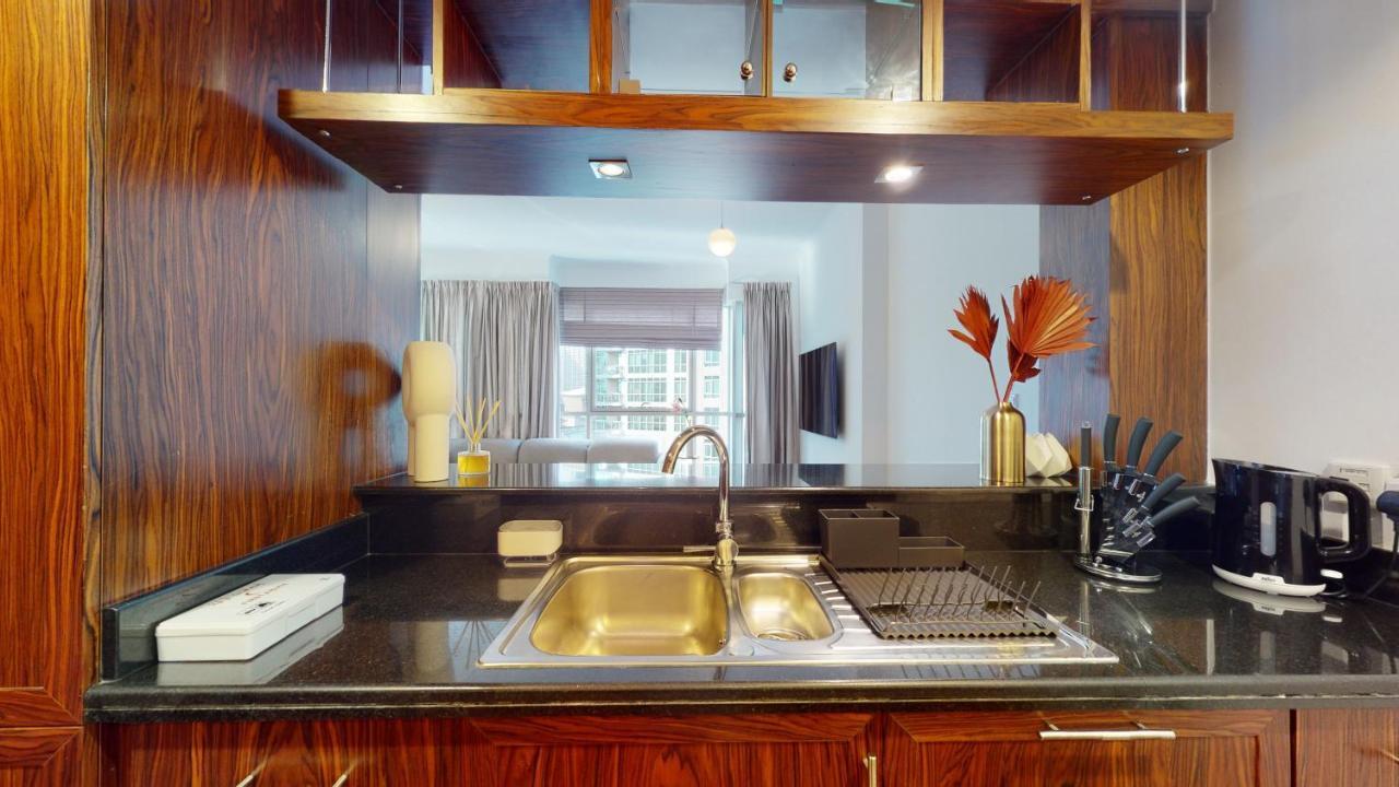Stylish 2-bed Burj Khalifa And Fountain Views Apartemen Dubai
