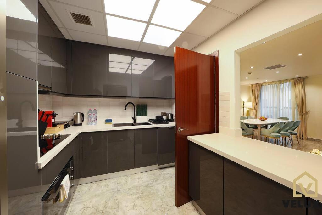 Veluxa - Spectacular 4 Bedroom Apartament *