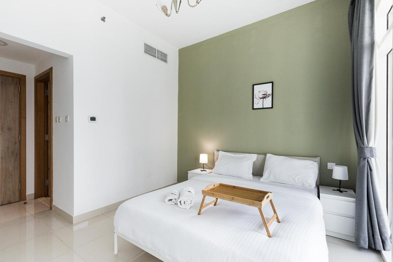Lovely Unit With Marina View * Dubai