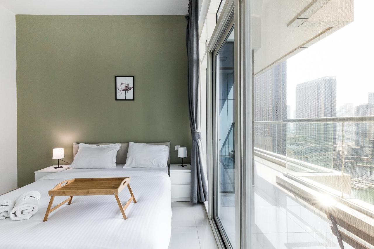 Lovely Unit With Marina View * Dubai