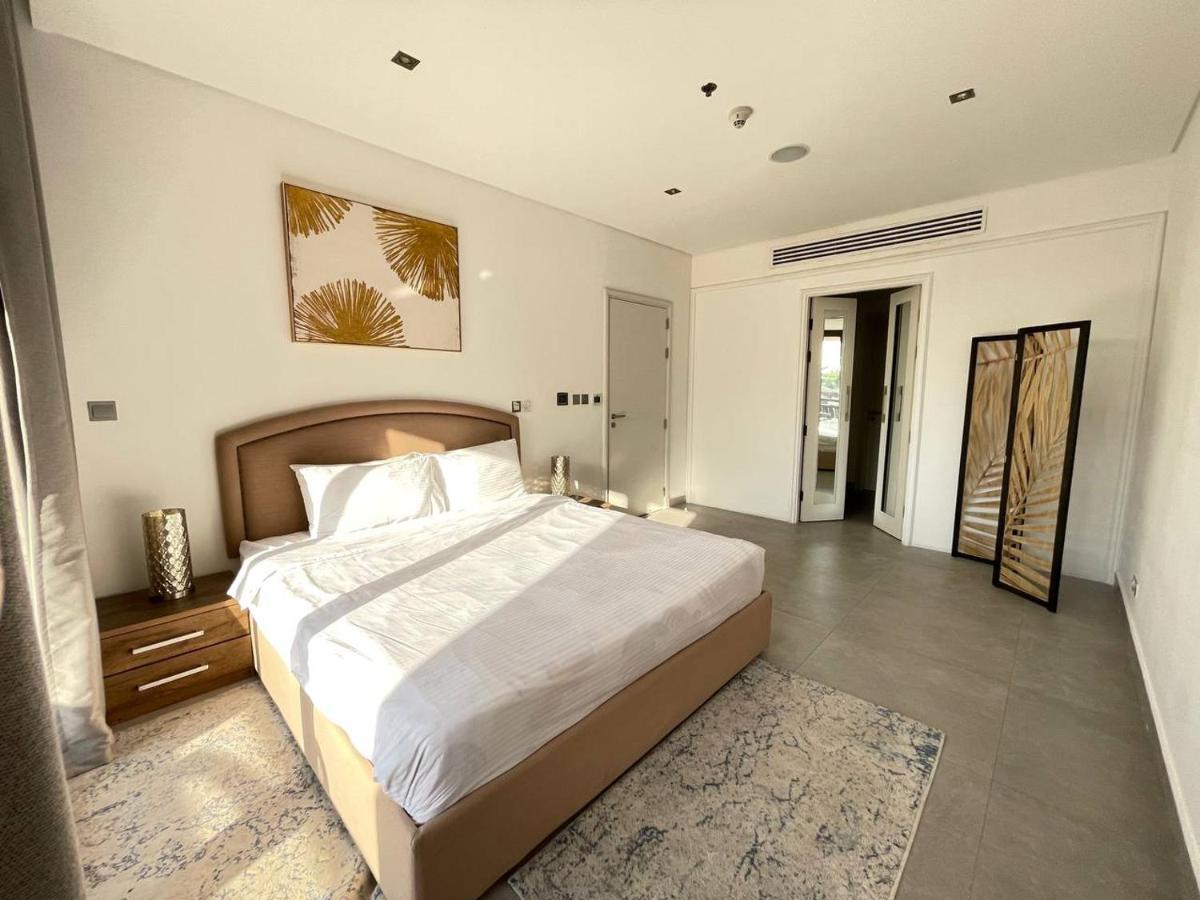 Signature Living Resort Apartments With Private Beach And Laguna Pool , Palm Jumeirah * Dubai