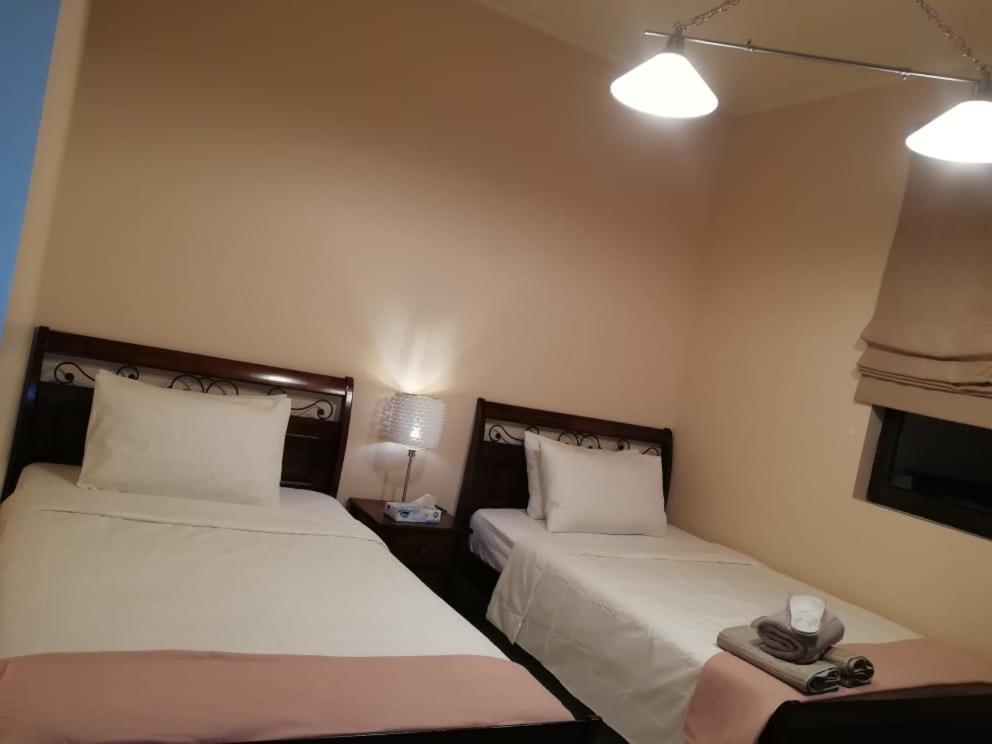 Burj Area - 5min Walk - Luxury 2 Bedroom * Dubai