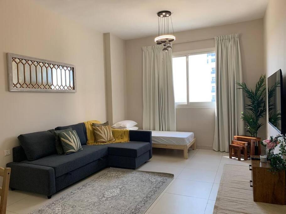 A Calm&cozy 1br-20 Min-dxb Airpt Lejlighed