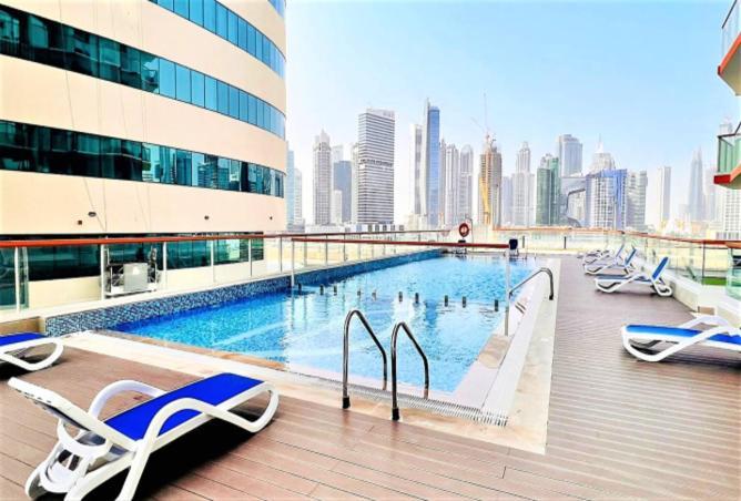 Albergue Royal Holiday