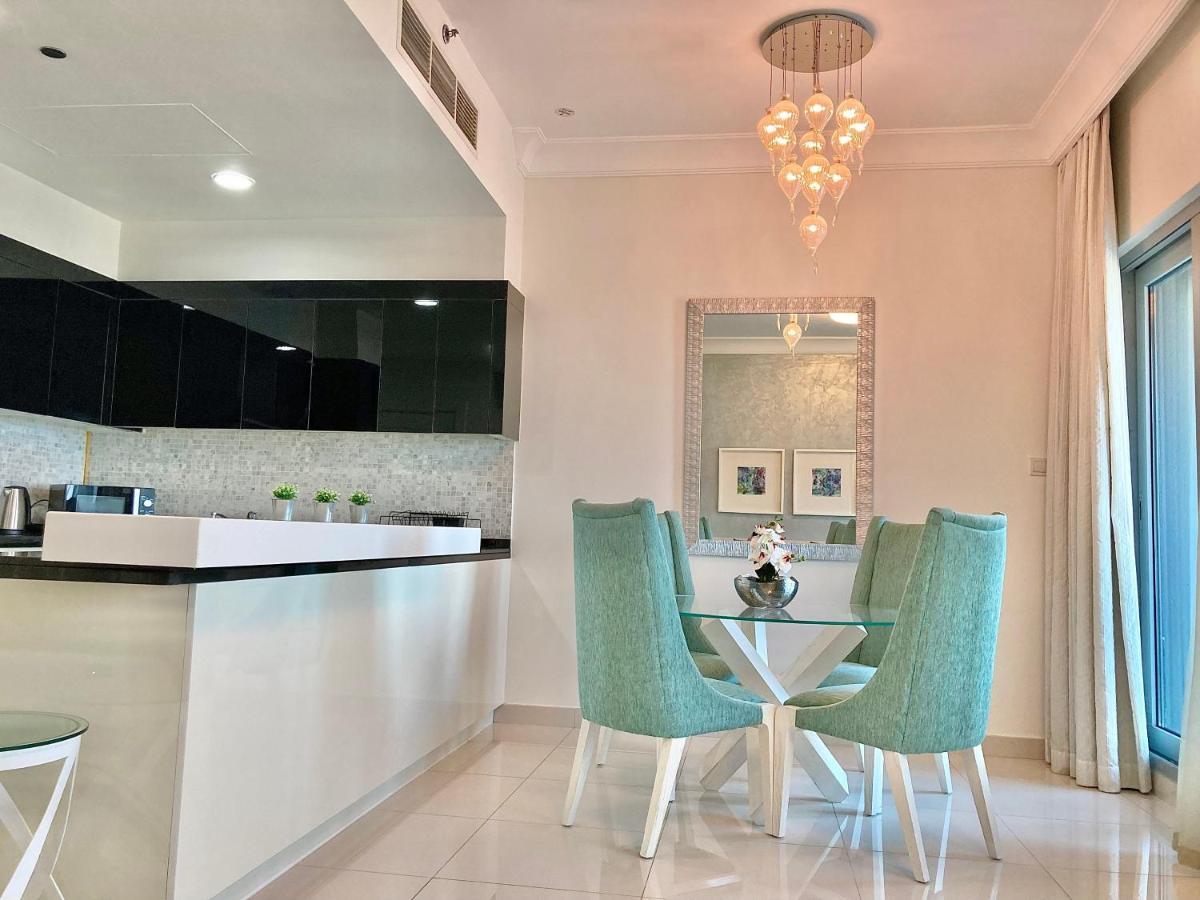Superhost - High-rise Chic Apt With Incredible Skyline Views Apartemen