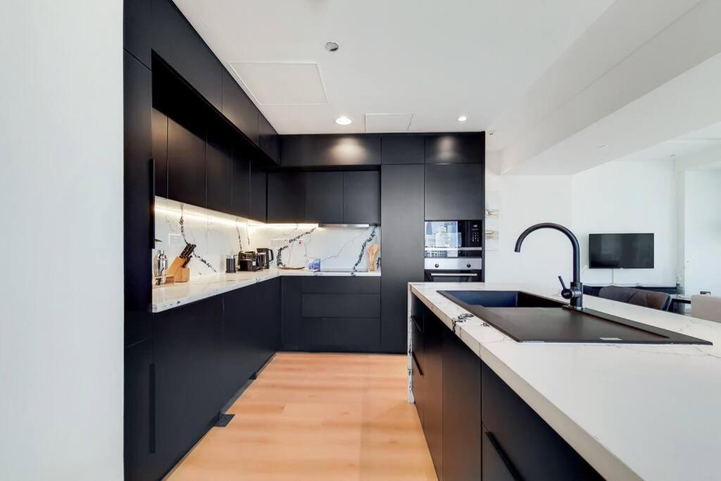 Semesterbostad 5-star Address Marina Mall Stunning Marina Views 3-bedroom *