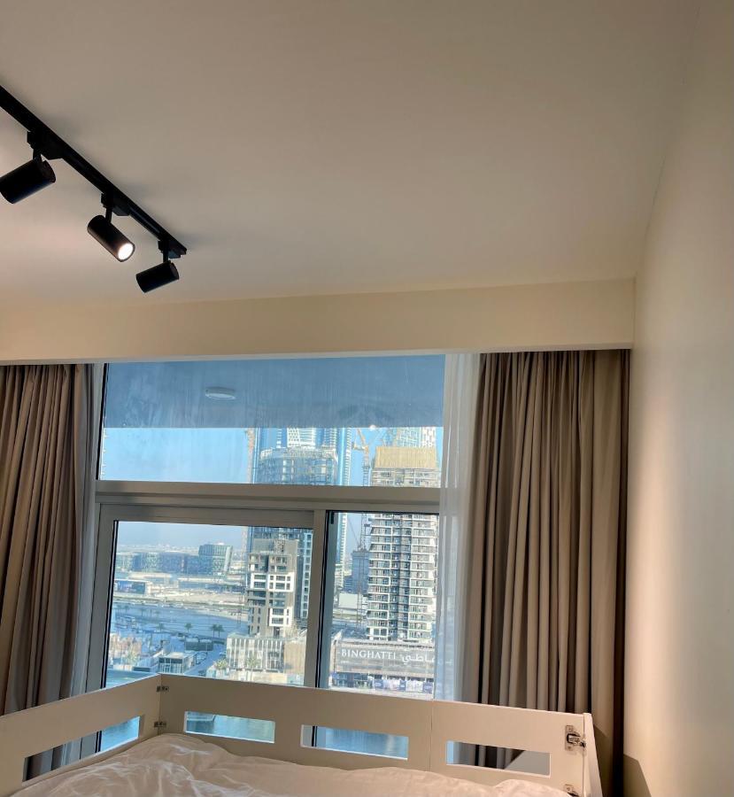 New Luxury Modern Canal View. Apartamento Dubai