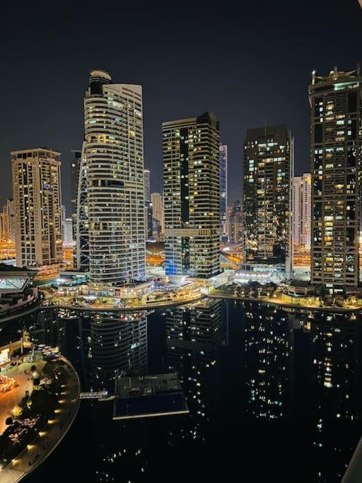 Greek Gods Luxury Jlt 1bhk With Stunning View Close To Metro Apartamento