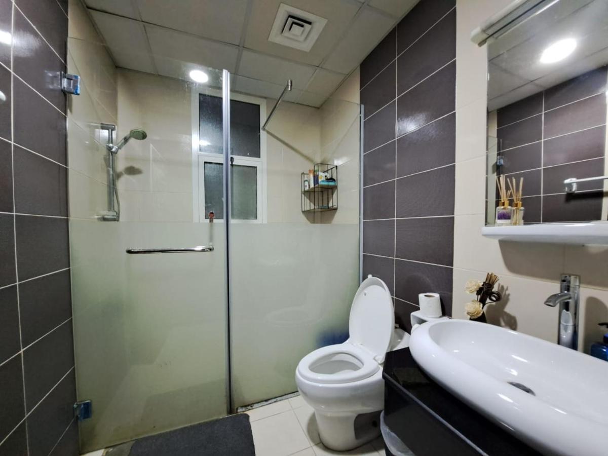 Quarto em Acomodações Particulares Zarooni Marina *