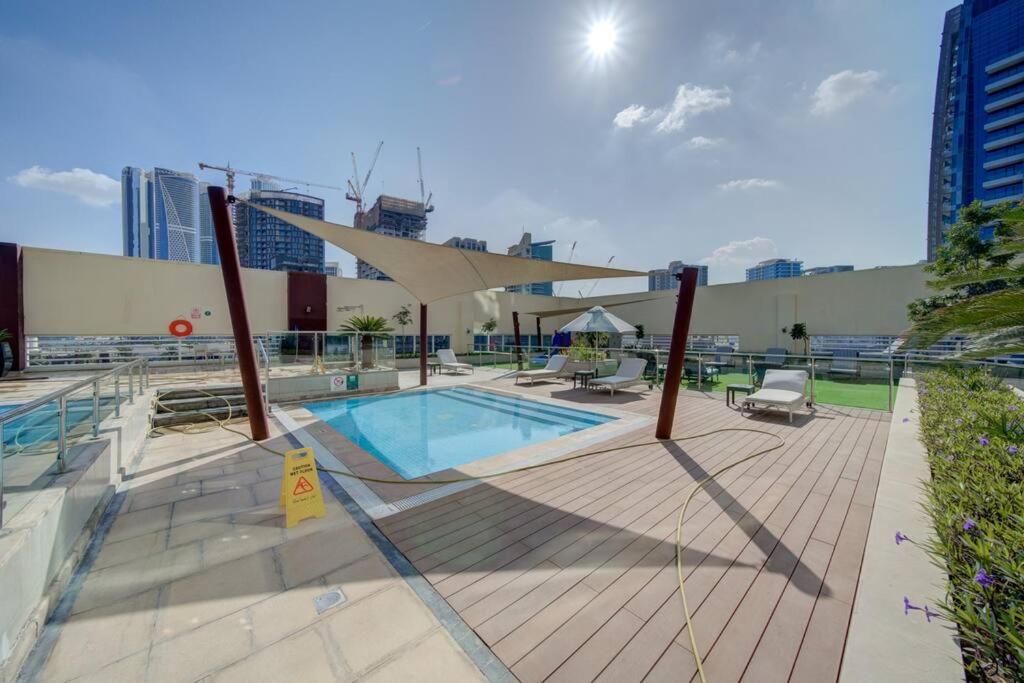 Luxurious Amenities Dubai