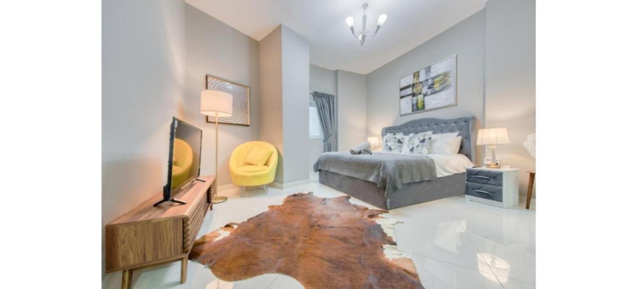 Lägenhet Luxurious 4-bedroom Duplex Near Jbr Dubai