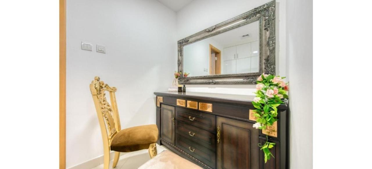Luxurious 4-bedroom Duplex Near Jbr Lägenhet Dubai