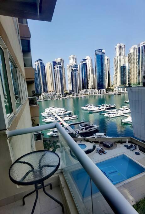 Marina View, 3 Min Walk To Metro And Beach Plus Free One Hour Boat Trip Dubái