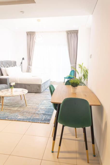 Appartement Royal Oceanic In Jbr By Happy Season