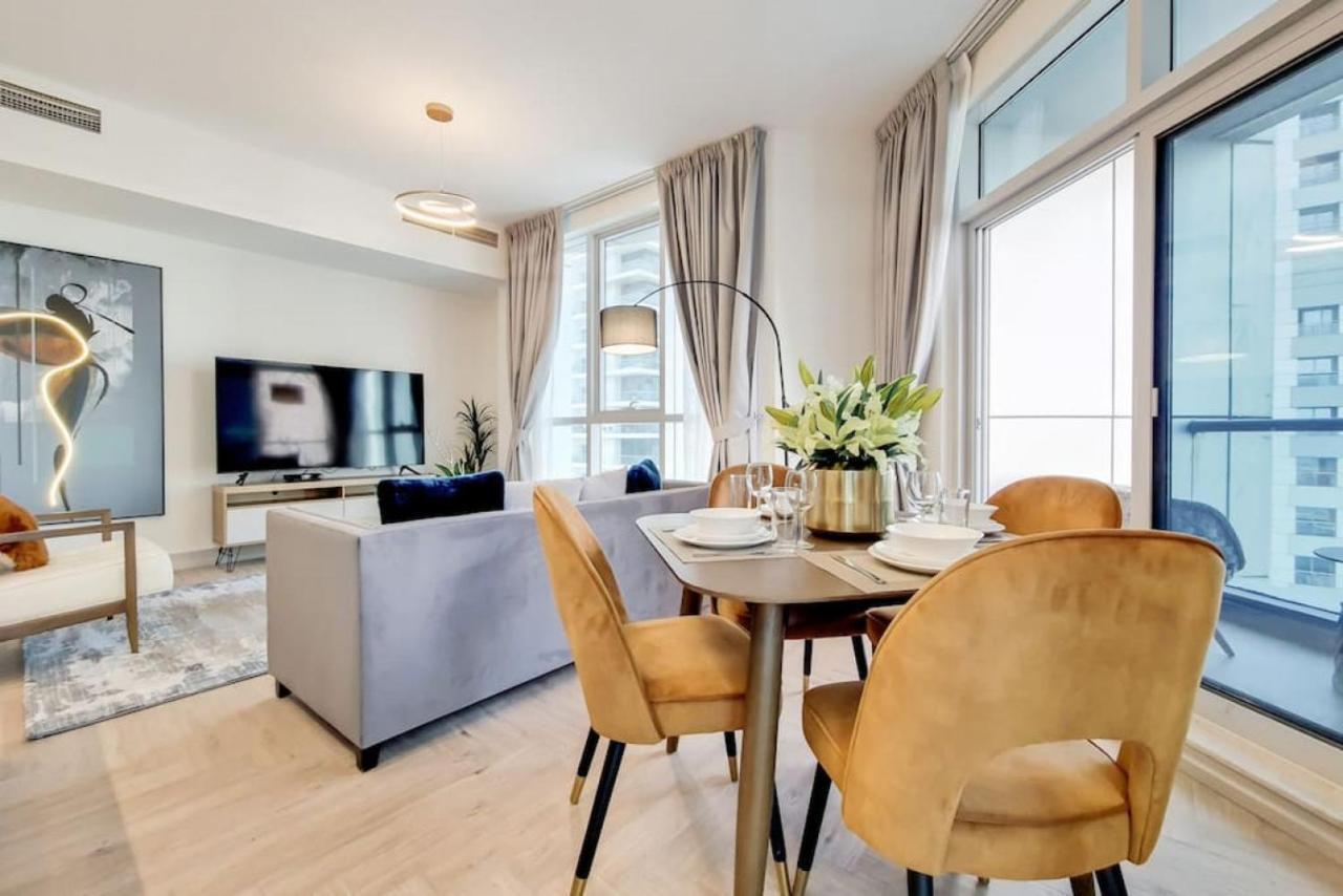 Apartment Torch Tower, 2 Bedroom - Glamorous Two Bedroom