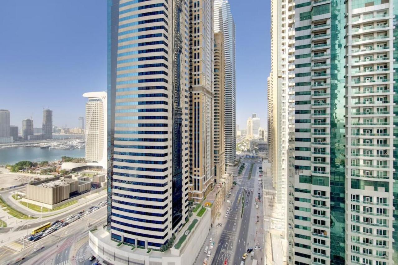 Apartment Torch Tower, 2 Bedroom - Glamorous Two Bedroom