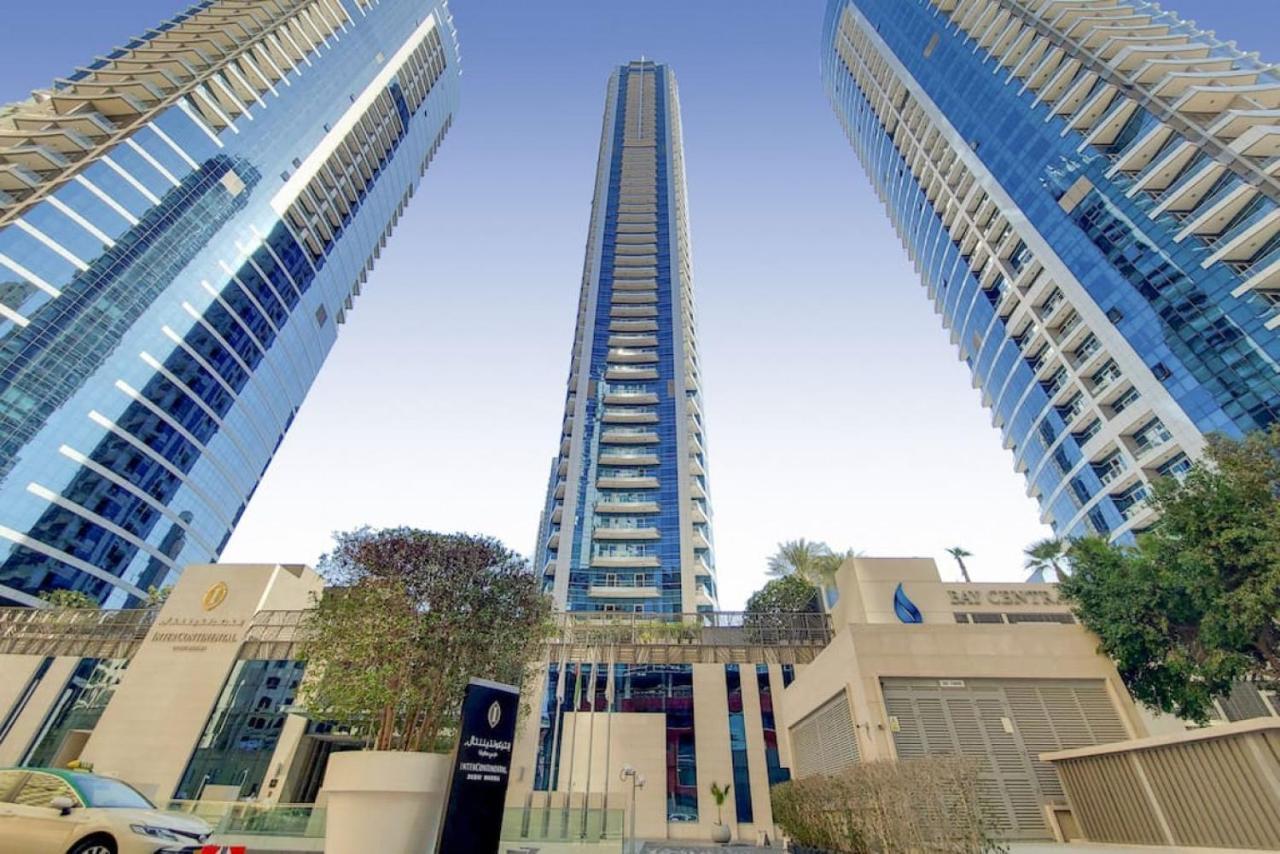Bay Central, Tower - Tranquil Two Bedroom Appartement